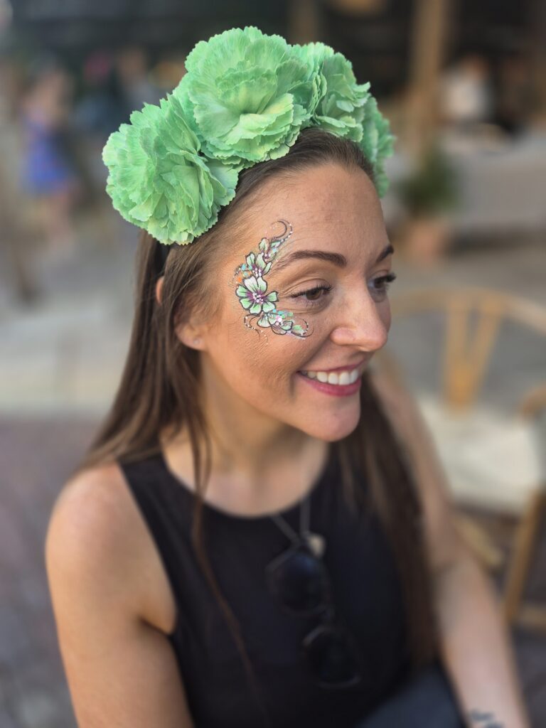 Women's face painting ladies Face painting